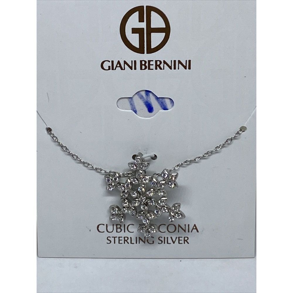 Cubic Zirconia MPZS5996-18 Snowflake18" Necklace Sterling Silver MSRP $135 NM210